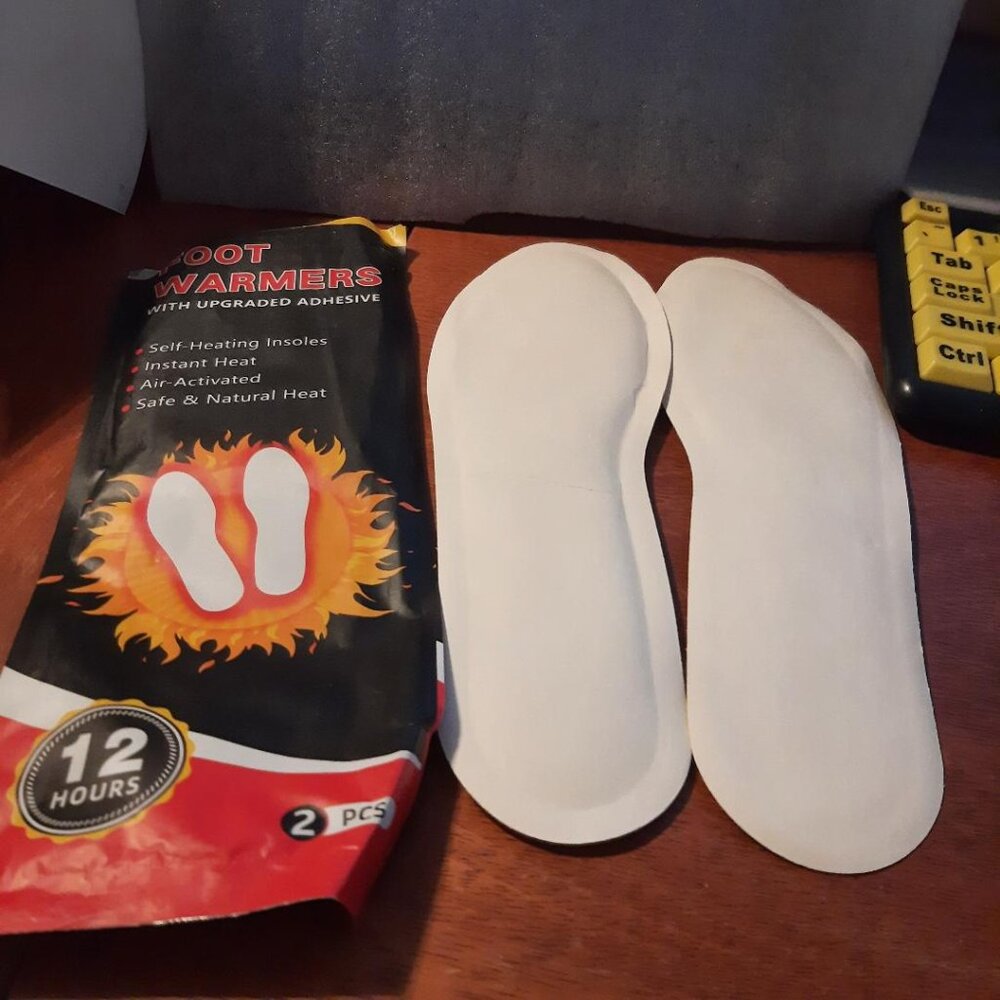 NEW In Box ! Foot Warmer Insoles To Keep Your Feet Warm In Winter Size M